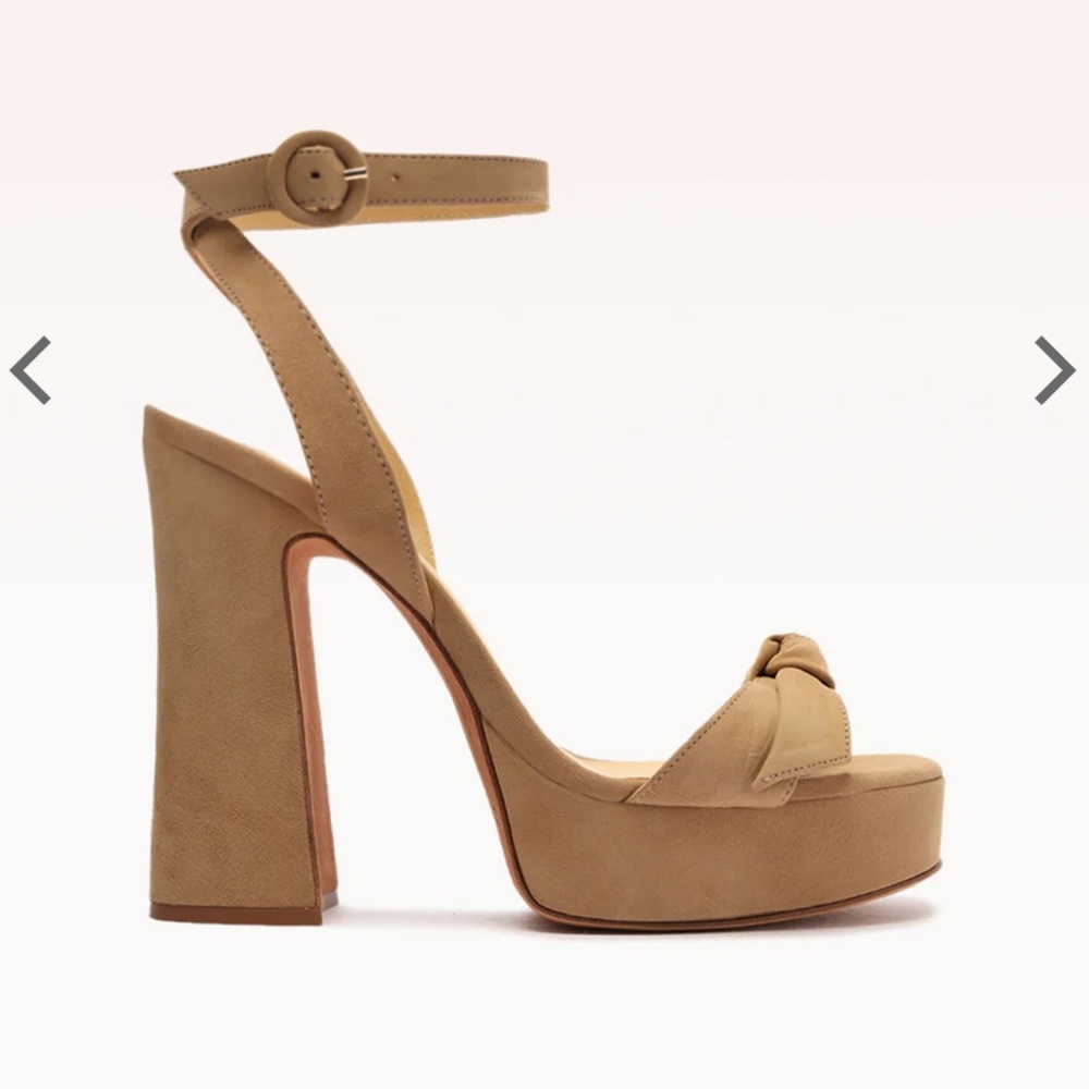 Alexandre Birman Clarita Curve 120 is size 37 (6.5-7 US)